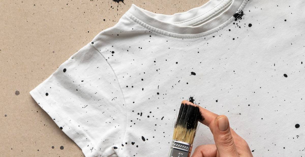 Cara Menghilangkan Noda Tinta pada Kaos: Panduan Praktis untuk Pakaian Tetap Bersih