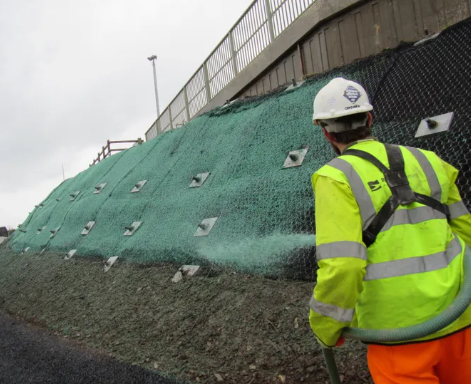 Kelebihan dan Kekurangan Metode Hydroseeding untuk Reklamasi Lahan